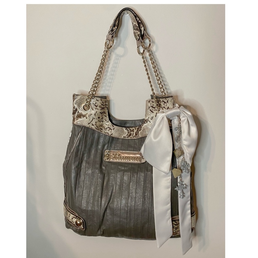 SOLD**Vintage early 2000s Rocawear glam dark grey snakeskin metallic purse